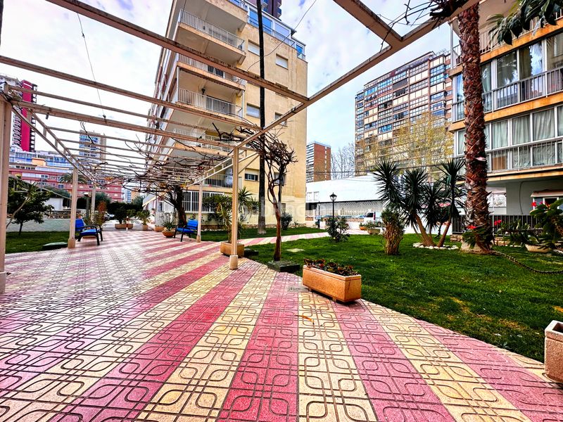 Foto e4bb3e9f-8fed-4b1c-8fba-ff41c2fec31d. Àtic amb calefacció a Playa Levante Benidorm