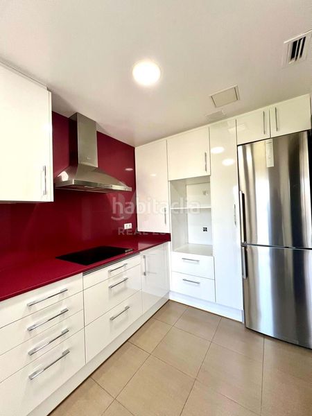 Foto 63a403ac-3ac2-4eb9-a06f-2ea64242d6b5. Pis amb calefacció aparcament a Roquetes