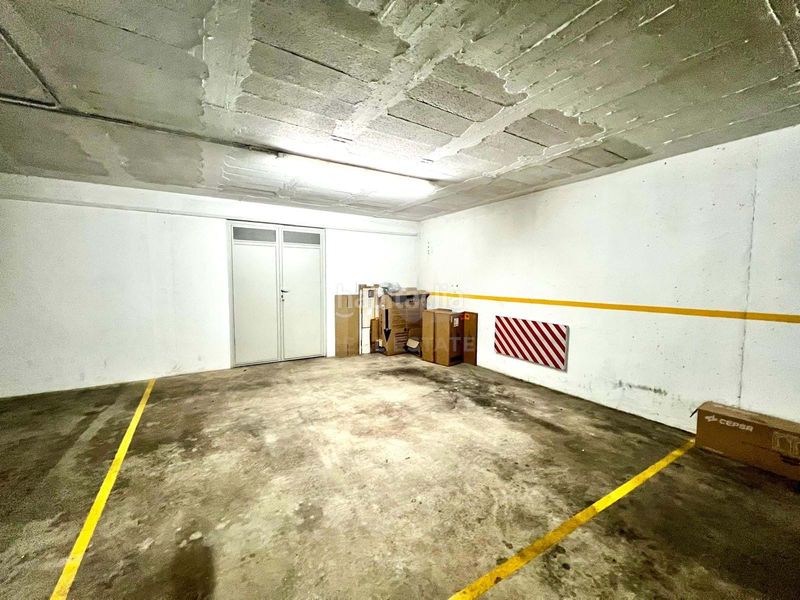 Foto a878055d-1360-4d1c-8662-f3277234f4d3. Pis amb calefacció aparcament a Roquetes