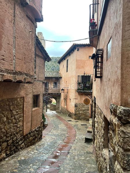 Foto b234cd90-ff95-4eb0-88e4-588a148fc1e9. Pis a Albarracín