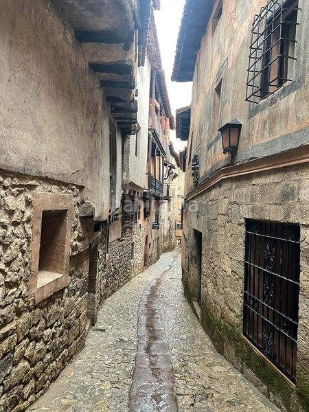 Foto d27ae3bd-b56e-4436-b766-17d332526863. Pis a Albarracín