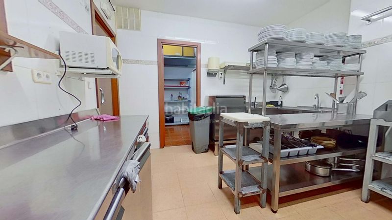 Foto 28d325f2-566b-4934-87a4-adbc3a76eea1. Local comercial a Centre Torredembarra