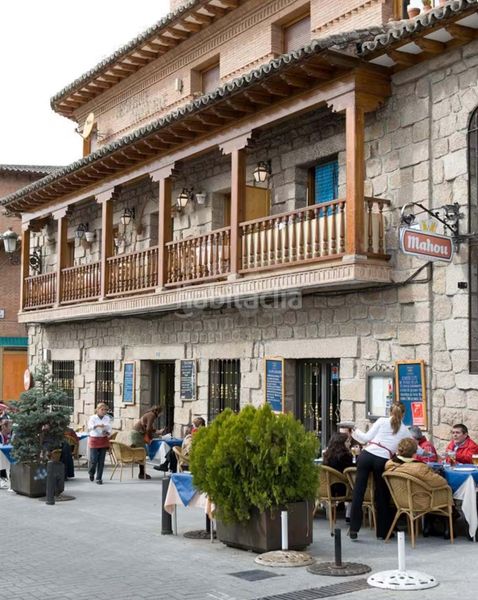 Foto a0c90914-02cb-42db-9ca2-1c6bd9ce872f. Edifici a Manzanares el Real