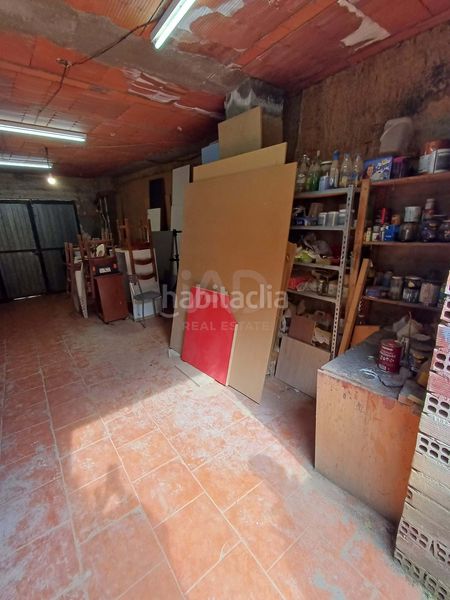 Foto b7bfc78f-cefd-40f8-94bd-b9c9b7d6a6aa. Edifici a Valverde de la Virgen