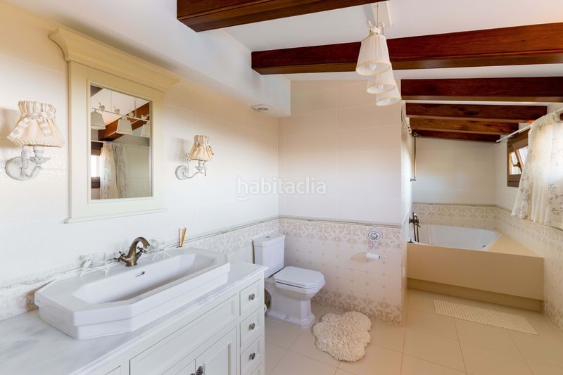 Foto 820dc102-4af0-47c1-beaf-ab6985a91d78. Casa amb calefacció aparcament piscina a El Mirador-La Cornisa Sant Andreu de Llavaneres