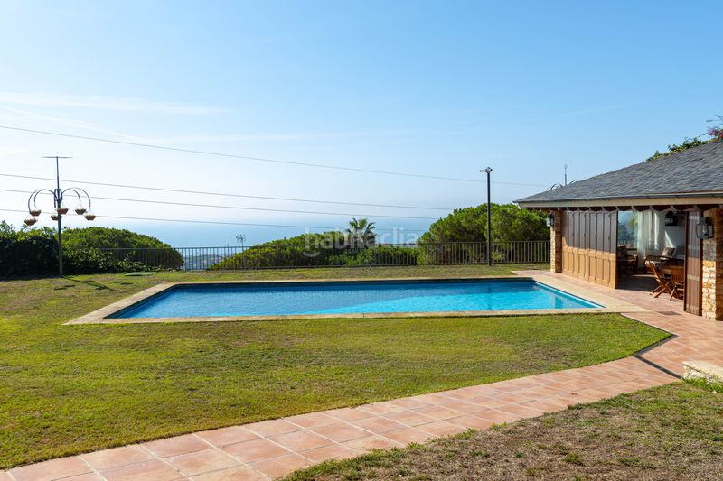 Foto ab7899fb-14c4-442c-8c5b-8d0cdb4c1d1f. Casa amb calefacció aparcament piscina a El Mirador-La Cornisa Sant Andreu de Llavaneres