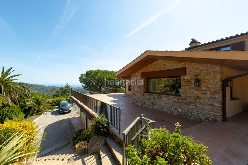 Foto b9ef85e0-5766-418c-8918-f307d8605dba. Casa amb calefacció aparcament piscina a El Mirador-La Cornisa Sant Andreu de Llavaneres