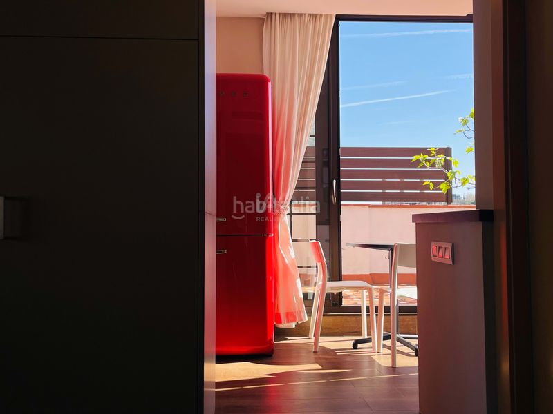 Foto 077a1156-c7a6-4936-b293-6fda393c709a. Àtic a carrer de sant rafael 26 a Raval Barcelona