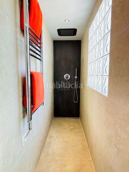 Foto 8c4ebe4e-9599-445e-ba63-f22bbd7d5112. Àtic a carrer de sant rafael 26 a Raval Barcelona