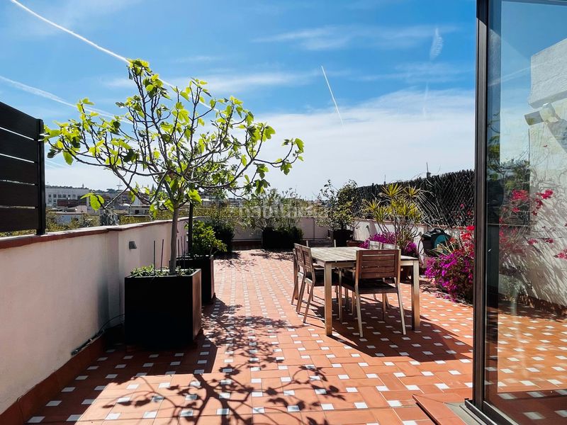 Foto b0471b26-079f-4568-bce9-9e584e390a17. Àtic a carrer de sant rafael 26 a Raval Barcelona