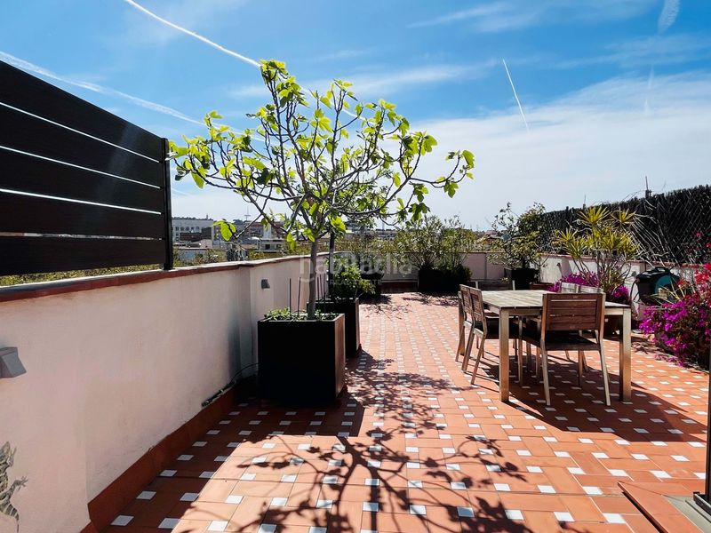 Foto ee3d7d09-c154-4864-a0d3-442b3f5aed40. Àtic a carrer de sant rafael 26 a Raval Barcelona