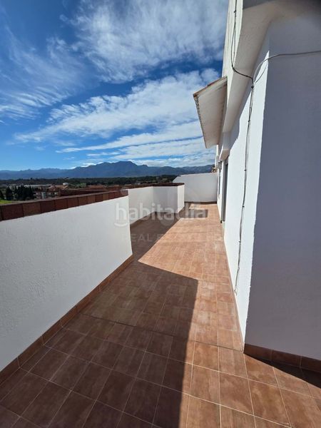 Foto 43754063-a178-4172-817a-66aeb7f815d1. Àtic amb calefacció a Roquetes