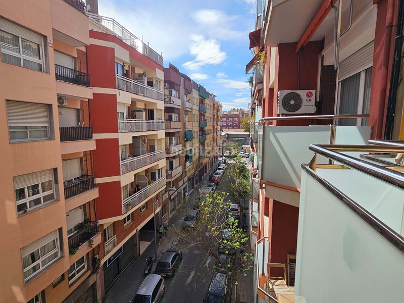 Foto 43aa5284-b319-4eb5-8c6e-e415e544a506. Pis amb calefacció aparcament a Sants-Badal Barcelona