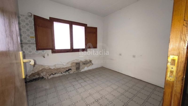 Foto be1214c7-7089-494e-811c-7c82534b0cc1. Edificio in Arboç (L´)