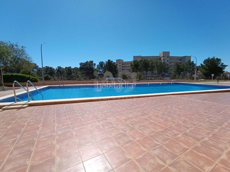 Foto 5712d6e9-78ce-4400-bcda-a0c49a683c32. Pis amb piscina a Pino Alto Miami Platja