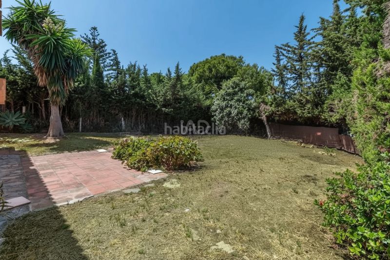 Foto 5089c5d3-8182-422b-a716-3592602abd31. Xalet amb aparcament a Río Real Marbella