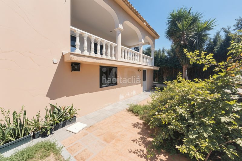 Foto 85389010-1a94-47e3-a7d9-439a2e40efb5. Xalet amb aparcament a Río Real Marbella