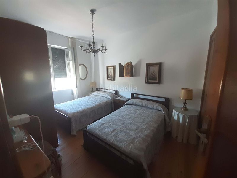 Foto fab3b0f1-13c9-4228-96b8-968be37fd62d. Casa amb calefacció aparcament a Bañeza (La)