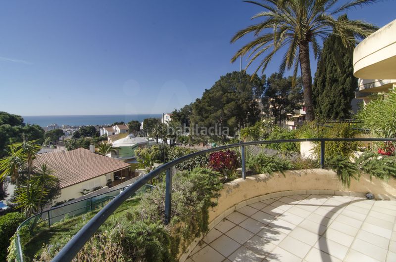 Foto 47ac082e-cb79-4232-b8d0-9bc000f1c081. Casa aparellada amb calefacció aparcament piscina a Sitges
