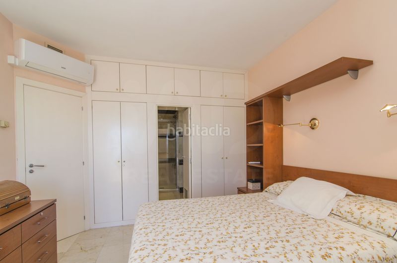 Foto 8c744d15-98fc-46fe-a1ae-468103d3bbd5. Casa aparellada amb calefacció aparcament piscina a Sitges