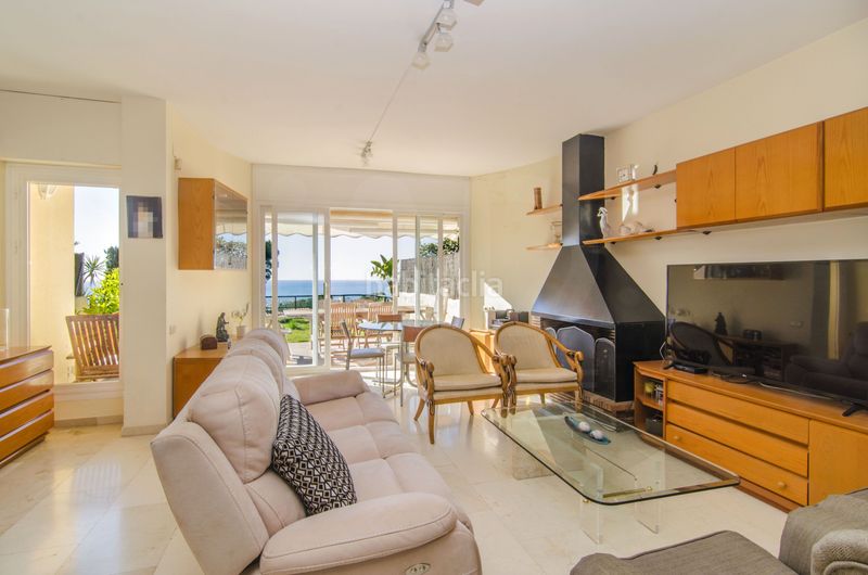 Foto b0be28bb-bb49-4fe4-8e68-3cf4e7e650ec. Casa aparellada amb calefacció aparcament piscina a Sitges