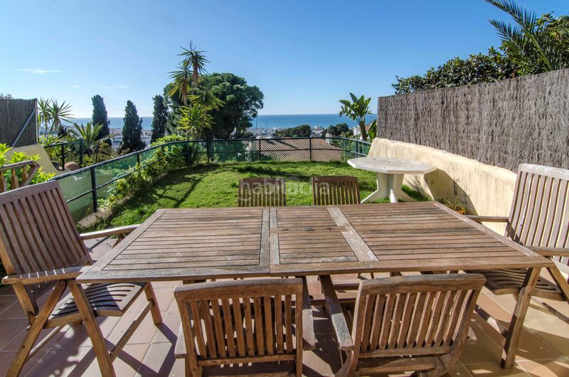 Foto f3824342-d8e8-4bbc-837f-87acc75c774e. Casa aparellada amb calefacció aparcament piscina a Sitges