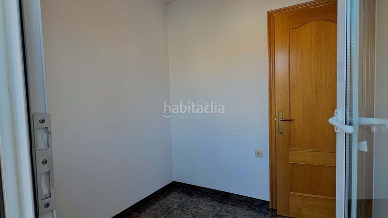 Foto 09d59c96-2c2a-4324-8646-f989d170c015. Casa amb calefacció aparcament a Sant Pere Nord Terrassa