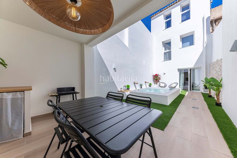 Foto 538dfadc-0e9a-440c-9b4f-3f8f9749cd18. Edificio in Pego