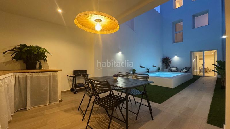 Foto 99f2e180-db84-43b1-8f43-18873813b289. Edificio in Pego