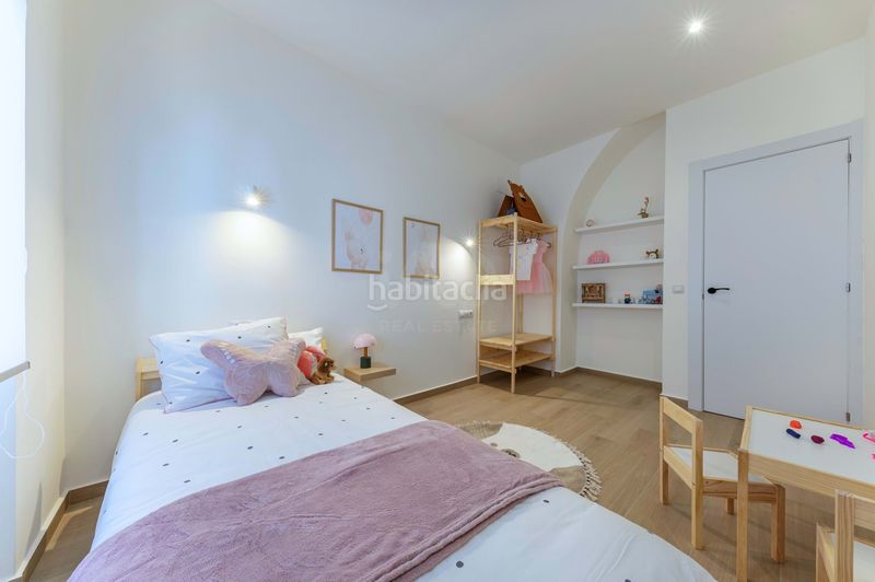 Foto b2fc8cb7-9065-4b19-b0df-96892e1d1f4a. Edificio in Pego