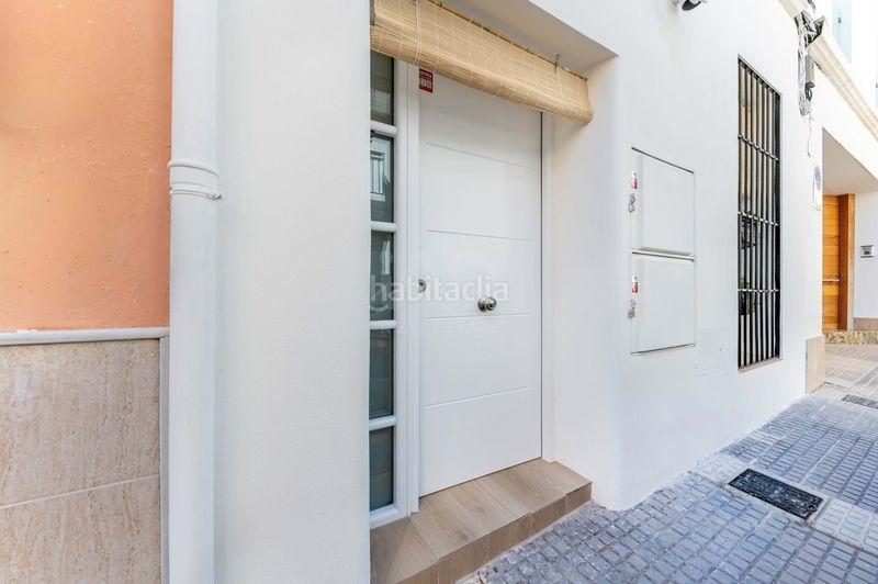 Foto dc48801b-0a90-4f45-8662-394841894852. Edificio in Pego