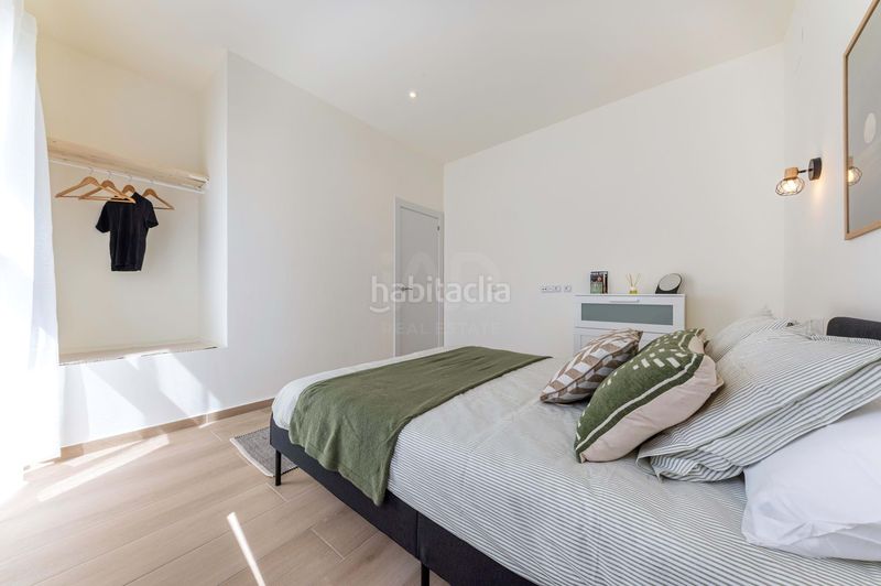 Foto f0b16905-a841-4344-af2b-5b84a63a9643. Edificio in Pego