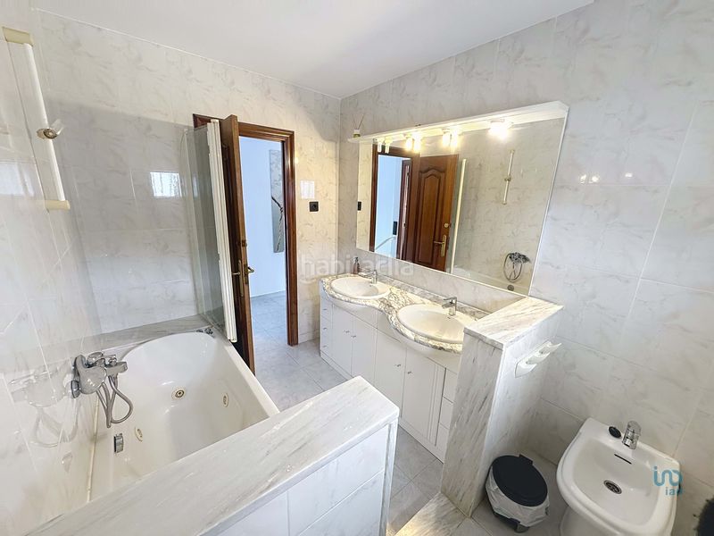 Foto 4d5c94ab-7837-4f85-9dea-f4d98efee7e7. Chalet en Abrera