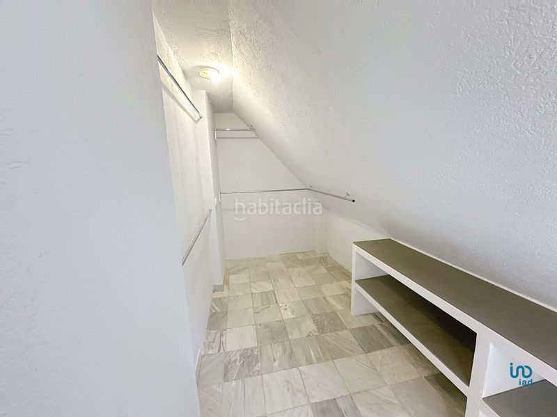 Foto f443d476-9ea9-4486-93ec-32e9b49788d6. Chalet en Abrera