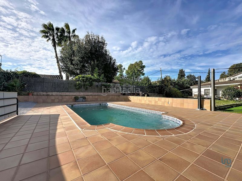 Foto f5abf964-acd3-46dd-85fe-bb248a73cd08. Chalet en Abrera