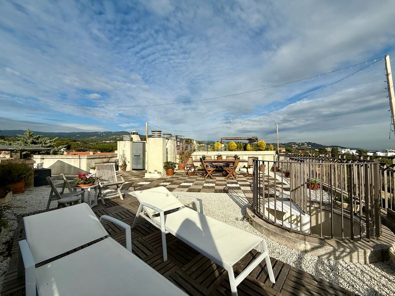 Foto a16af227-f10c-4903-b424-76c5ca78bb2f. Àtic amb calefacció aparcament piscina a El Balís Sant Andreu de Llavaneres