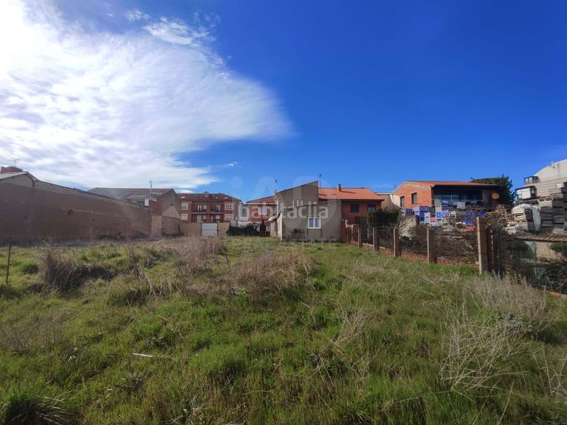 Foto 2f2ae8f8-eefc-4070-8fef-8729df0da8dd. Casa aparellada amb calefacció aparcament a Astorga