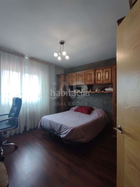 Foto adb24070-8e3d-449d-9778-45fca4d34d2e. Casa aparellada amb calefacció aparcament a Astorga