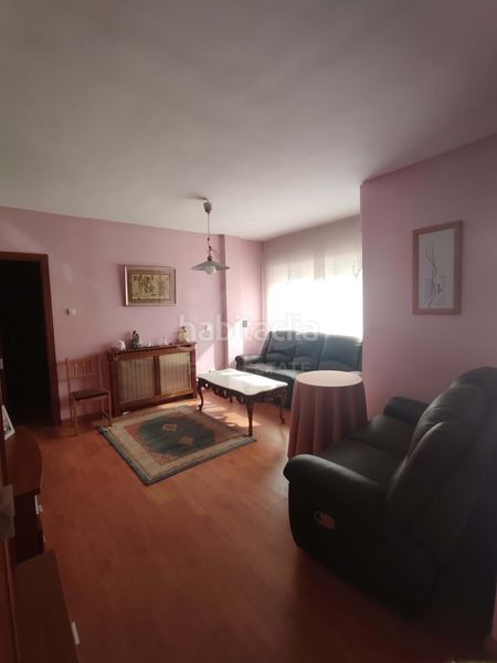 Foto d56d4900-3a23-4b1b-8a7f-6f3518652e27. Casa aparellada amb calefacció aparcament a Astorga