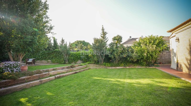 Foto fc6ee66d-d9b3-4bb3-bd5d-839674f58462. Casa amb aparcament a Dehesa - Monacilla Aljaraque