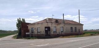 Maison à San Cristóbal de la Polantera