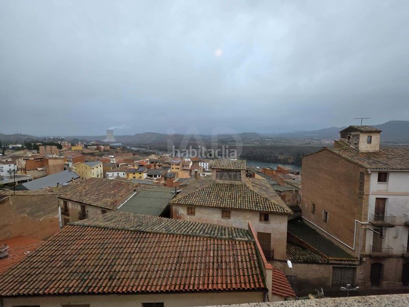 Foto 4459aa05-de9c-4721-84e5-141e46c736f1. Edifici a Ascó