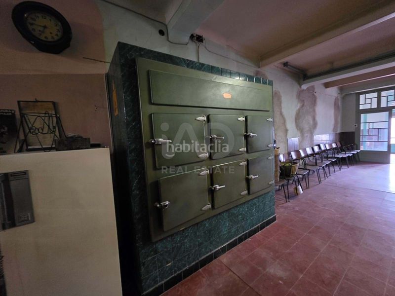 Foto 61d0d44e-acd0-455c-89b0-92538b89c87f. Edifici a Ascó