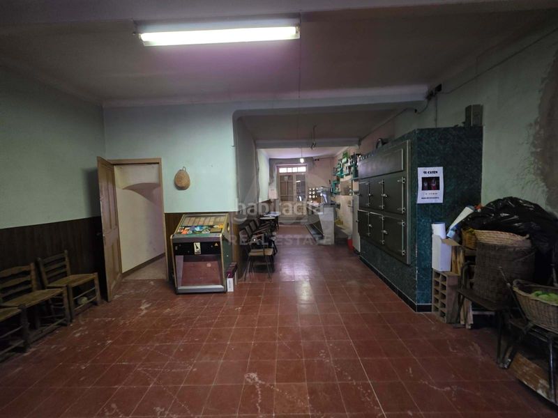 Foto 680e5515-796d-42cb-bb8f-a74725a6a529. Edifici a Ascó