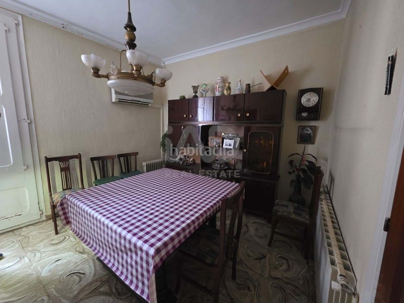 Foto aec385f6-9872-4098-9df6-b013e8908c02. Edifici a Ascó