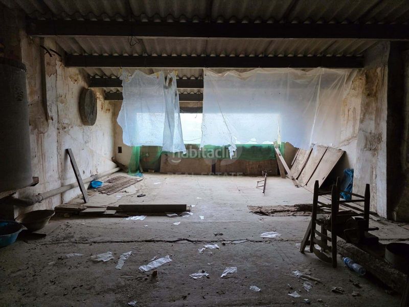 Foto b0cde867-eec9-41d2-aa79-a10f8560e05c. Edifici a Ascó