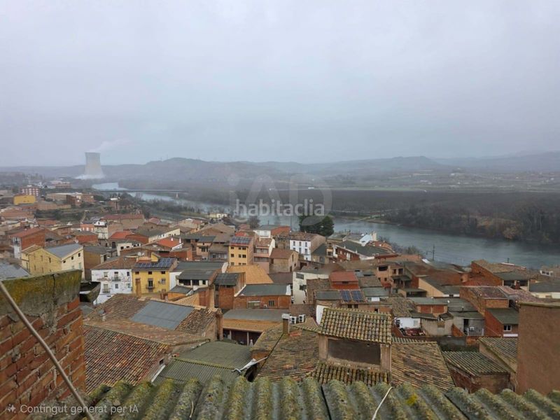 Foto b2b16bf3-8f74-47d6-9072-1805592af9a0. Edifici a Ascó