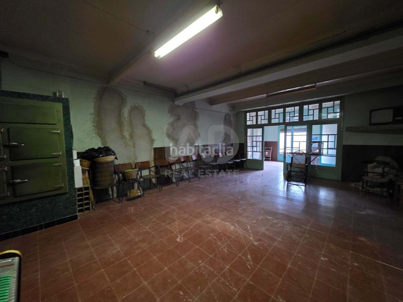 Foto e16a9c3b-c002-4328-9b6e-6fcce6ac85ea. Edifici a Ascó