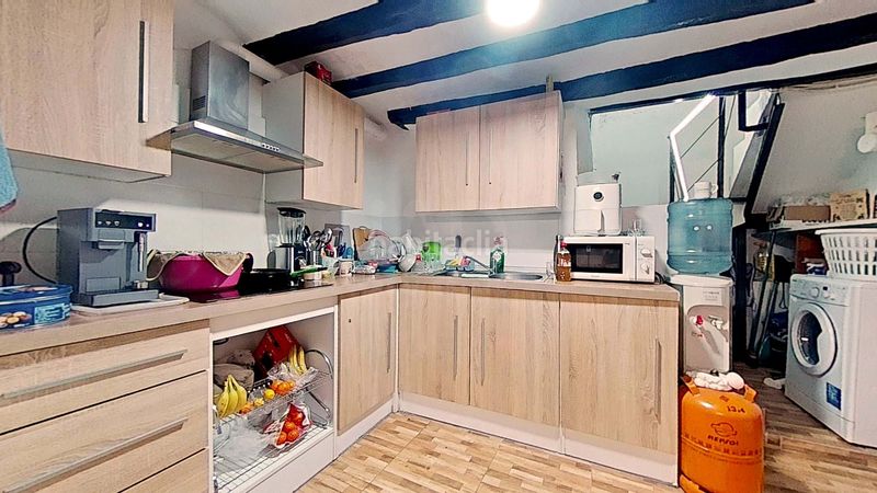 Foto 98f83d57-60c4-4630-a994-a4ab85ddd346. Edificio en Alcover