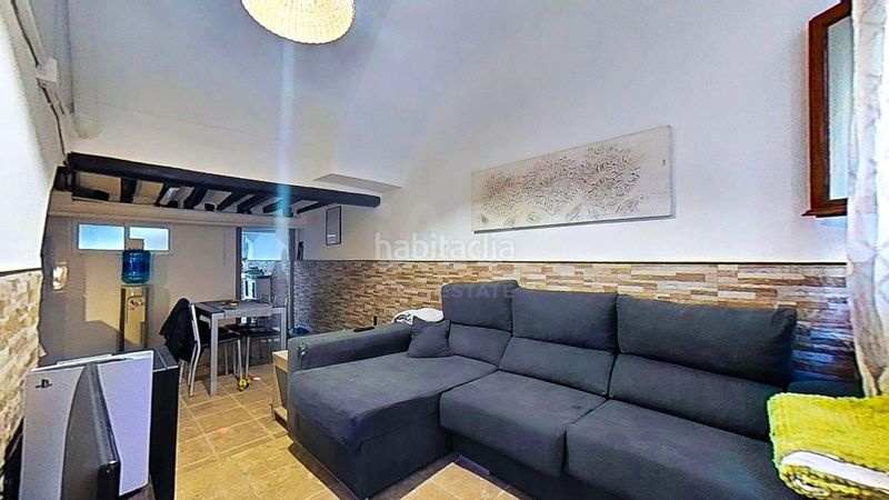 Foto dd375d6e-b30d-4520-86f4-d16bbed519e0. Edificio en Alcover